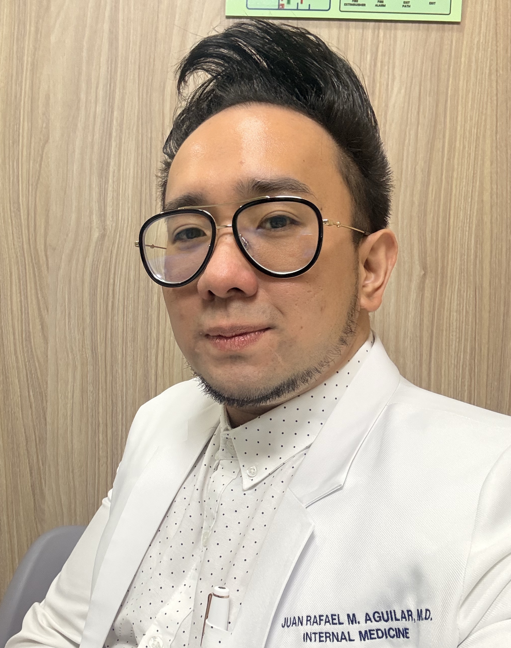 Juan Rafael  Aguilar  -  Internal Medicine