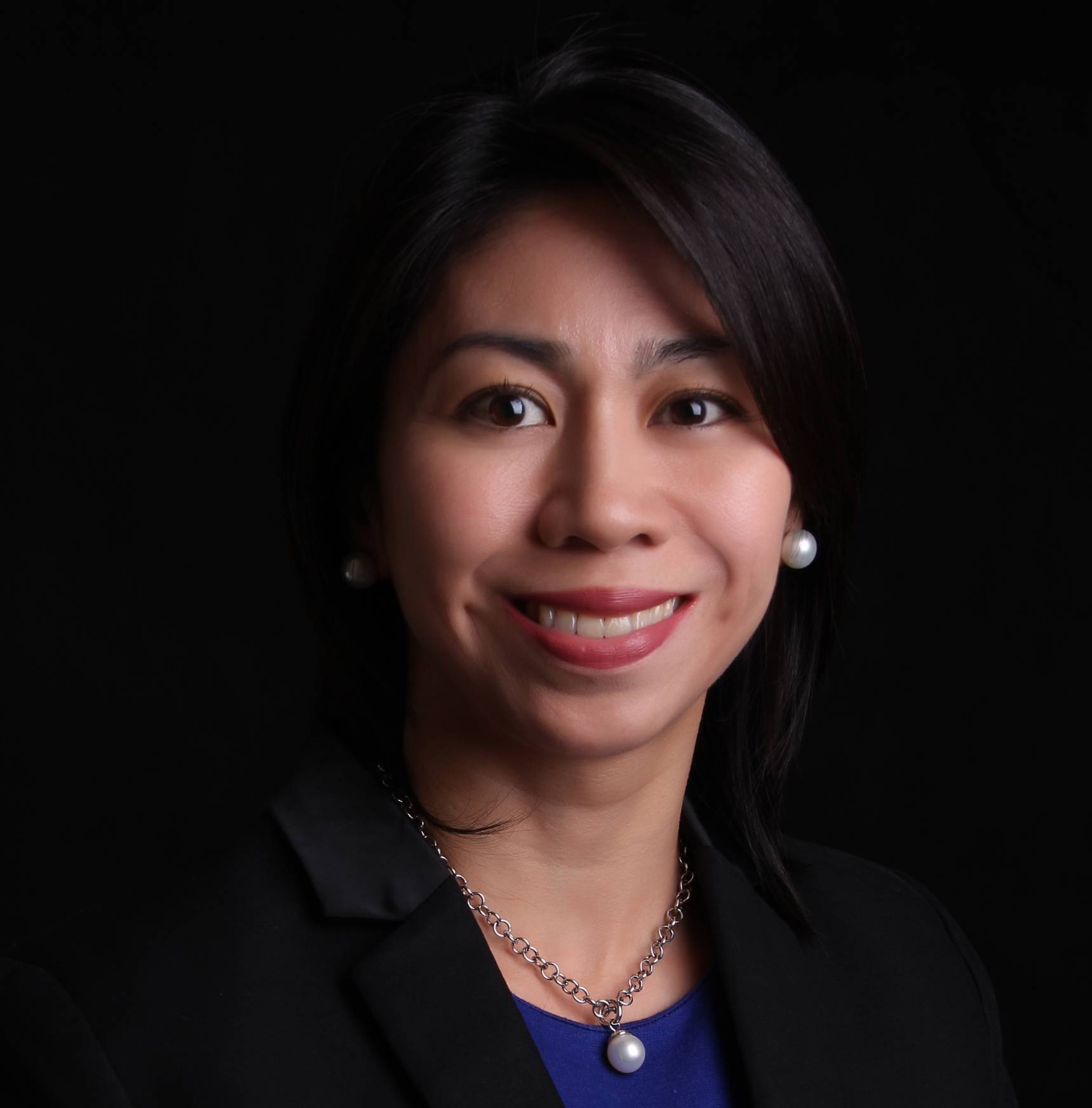 Gwyneth Bautista Velez  -  Internal Medicine