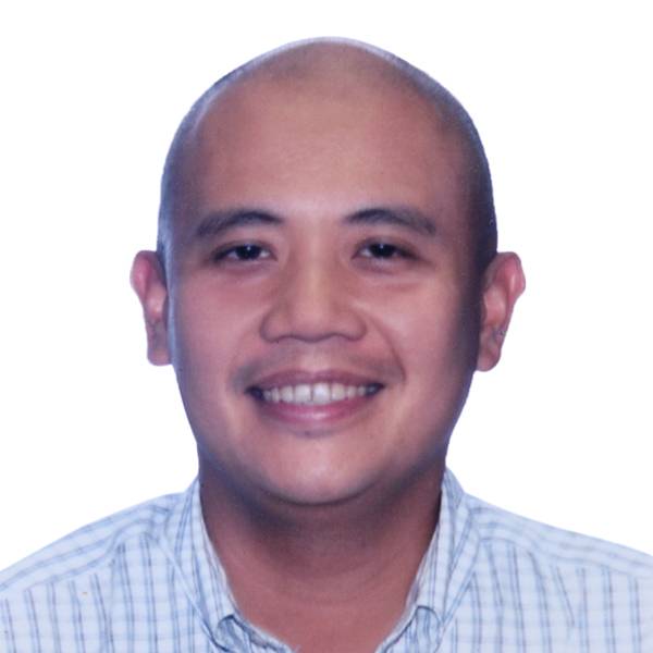 Leandro Lee Uyguanco  -  General Medicine / Ophthalmology