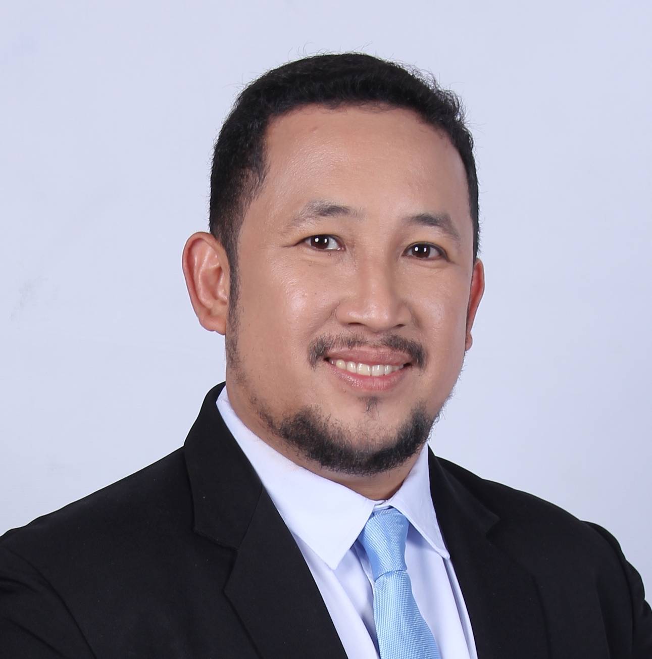 Andrew Anglo Yacat  -  Internal Medicine, Medical Oncology