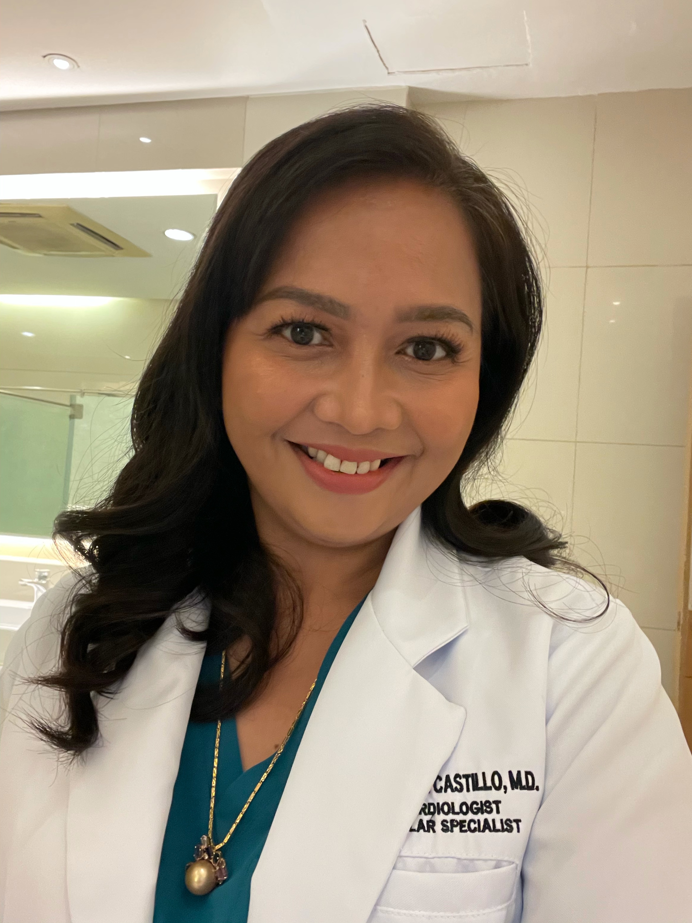 Jennifer  Del Castillo  -  Internal Medicine