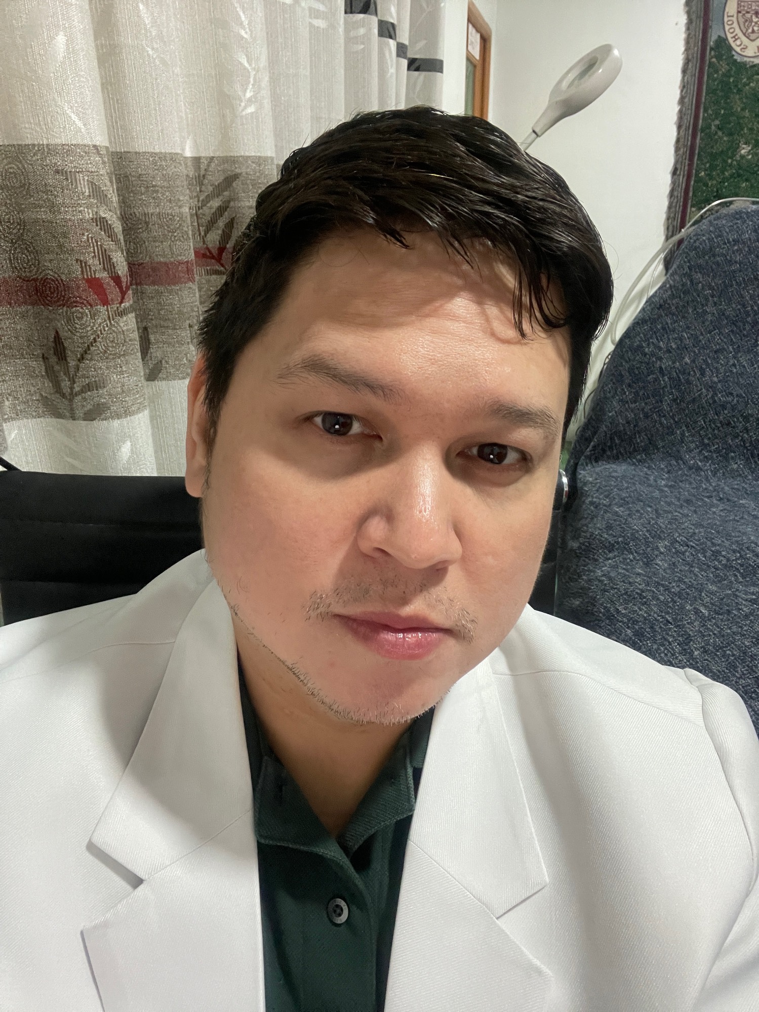 Jason  Waltenspiel  -  Cosmetic Dermatology