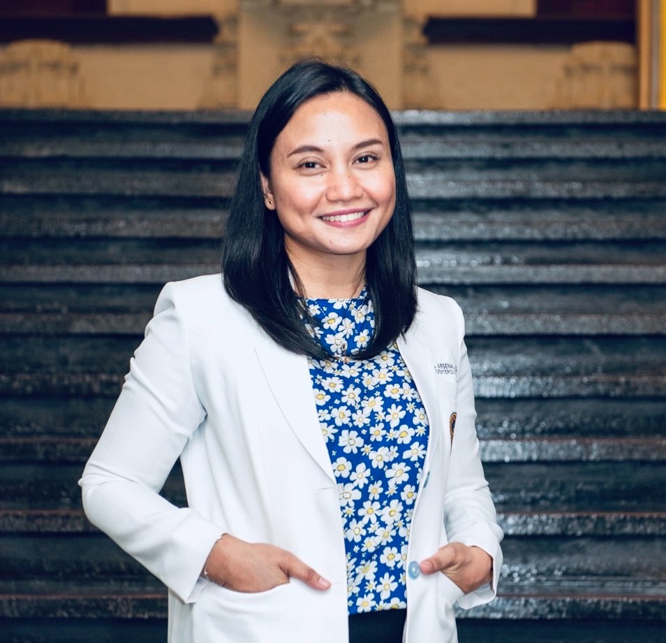 Photo of Dr. Jaqueline Arsenal