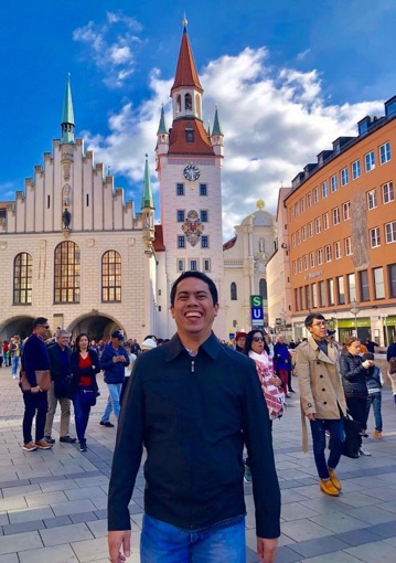 Jose Roberto  Amparo  -  Internal Medicine